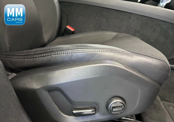 Volvo XC 60 cena 113850 przebieg: 189555, rok produkcji 2019 z Zabrze małe 596